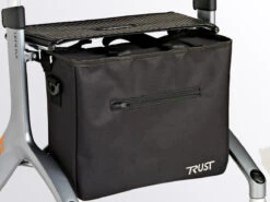 TrustCare Let’s Fly Rollator Inkl. Taske – Fl. Farver -Danish Care Supply Lets Fly Bag Mounted bg