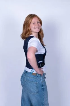 SQUEASE Kompressionsvest – Flere Str. -Danish Care Supply Squease1 scaled 1