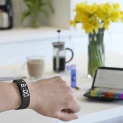 TabTime Alarm Ur Med Vibration – VOKSEN -Danish Care Supply tabtime vibrating alarm watch with 10 alarms 601070 1024x1024@2x